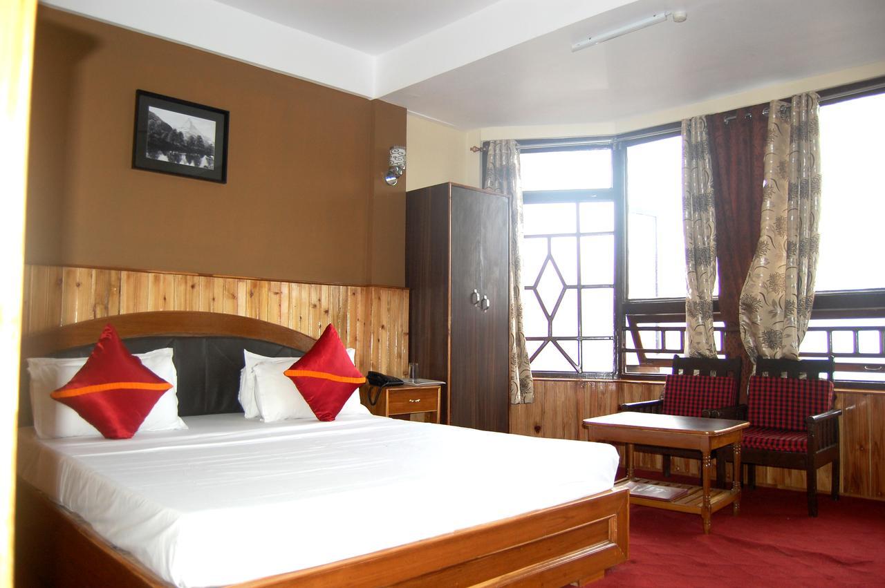 Oyo 23409 Lama Dhim Hotel กาลิมปง ภายนอก รูปภาพ