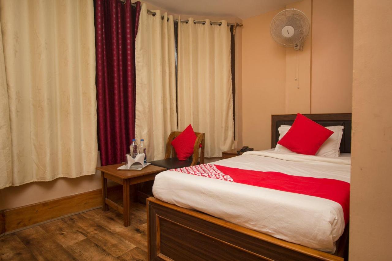 Oyo 23409 Lama Dhim Hotel กาลิมปง ห้อง รูปภาพ